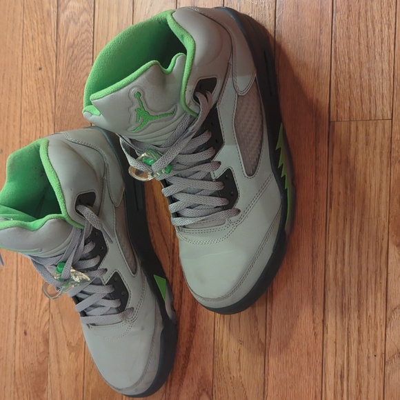 Green Bean Jordan 5 Retro size - Picture 2 of 4
